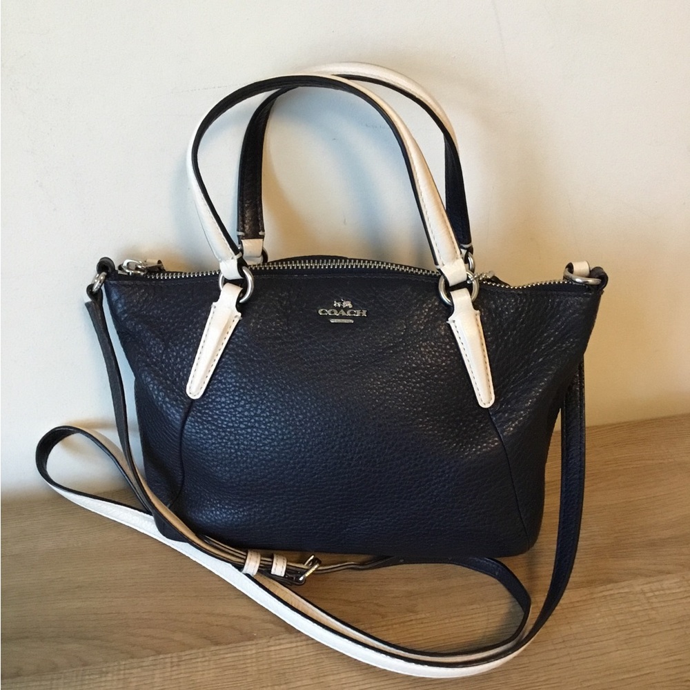 Coach Mini Kelsey Satchel Crossbody in Navy Pebbled Leather, White trim F59853 - Picture 1 of 10
